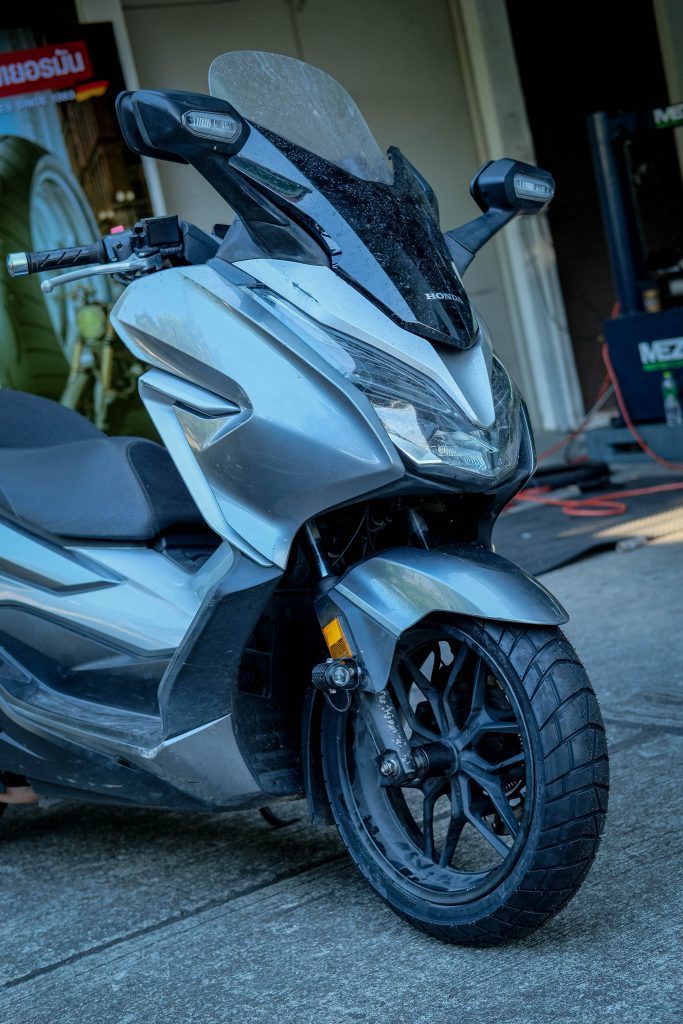 METZELER KAROO STREET สำหรับ Forza,Xmax และ ADV350