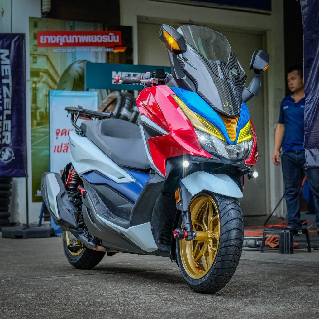 METZELER KAROO STREET สำหรับ Forza,Xmax และ ADV350